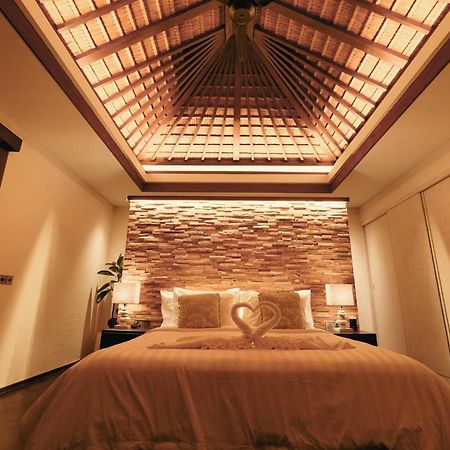 Sunset Palms Beach Villa Jimbaran Extérieur photo