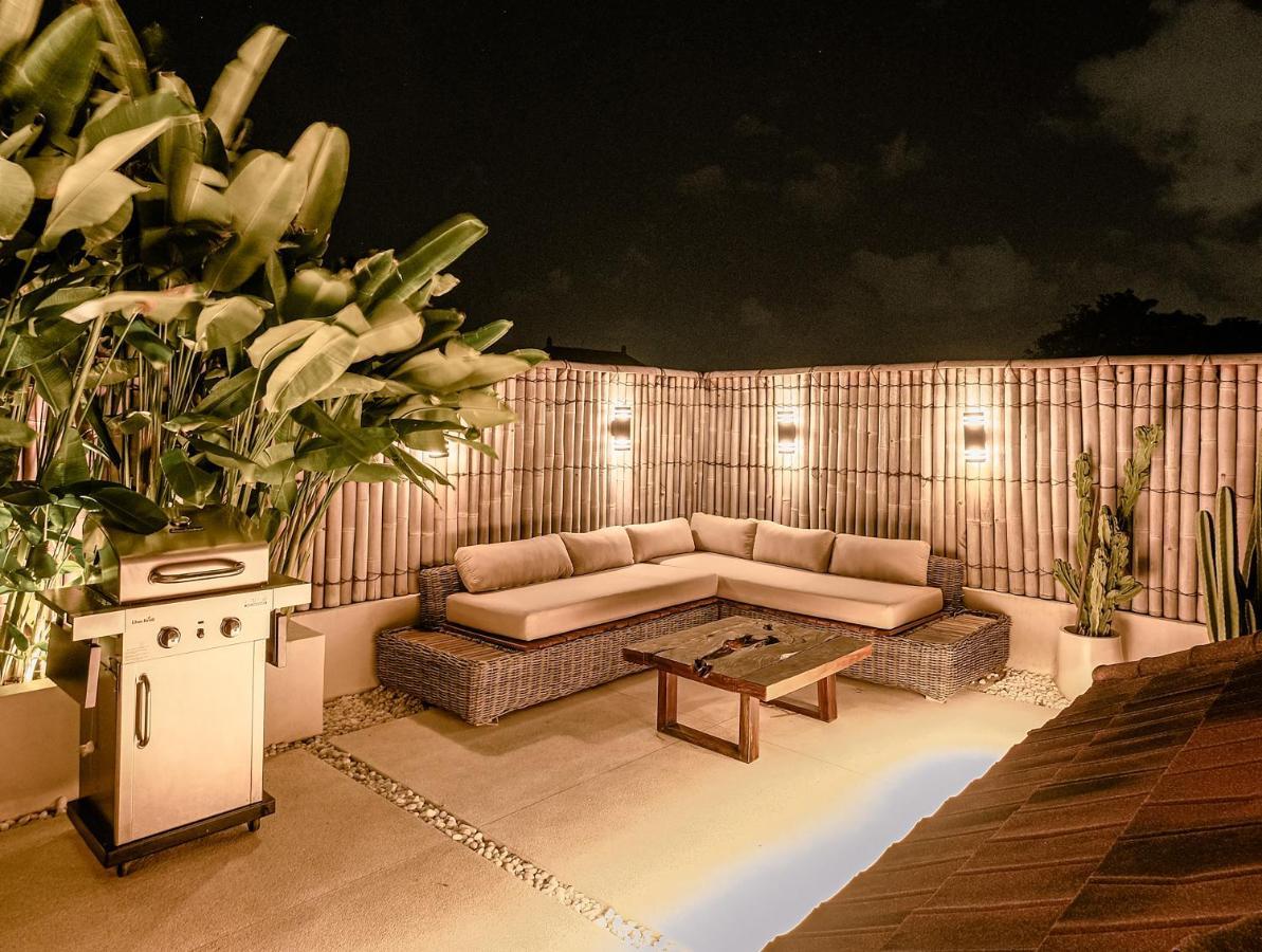Sunset Palms Beach Villa Jimbaran Extérieur photo