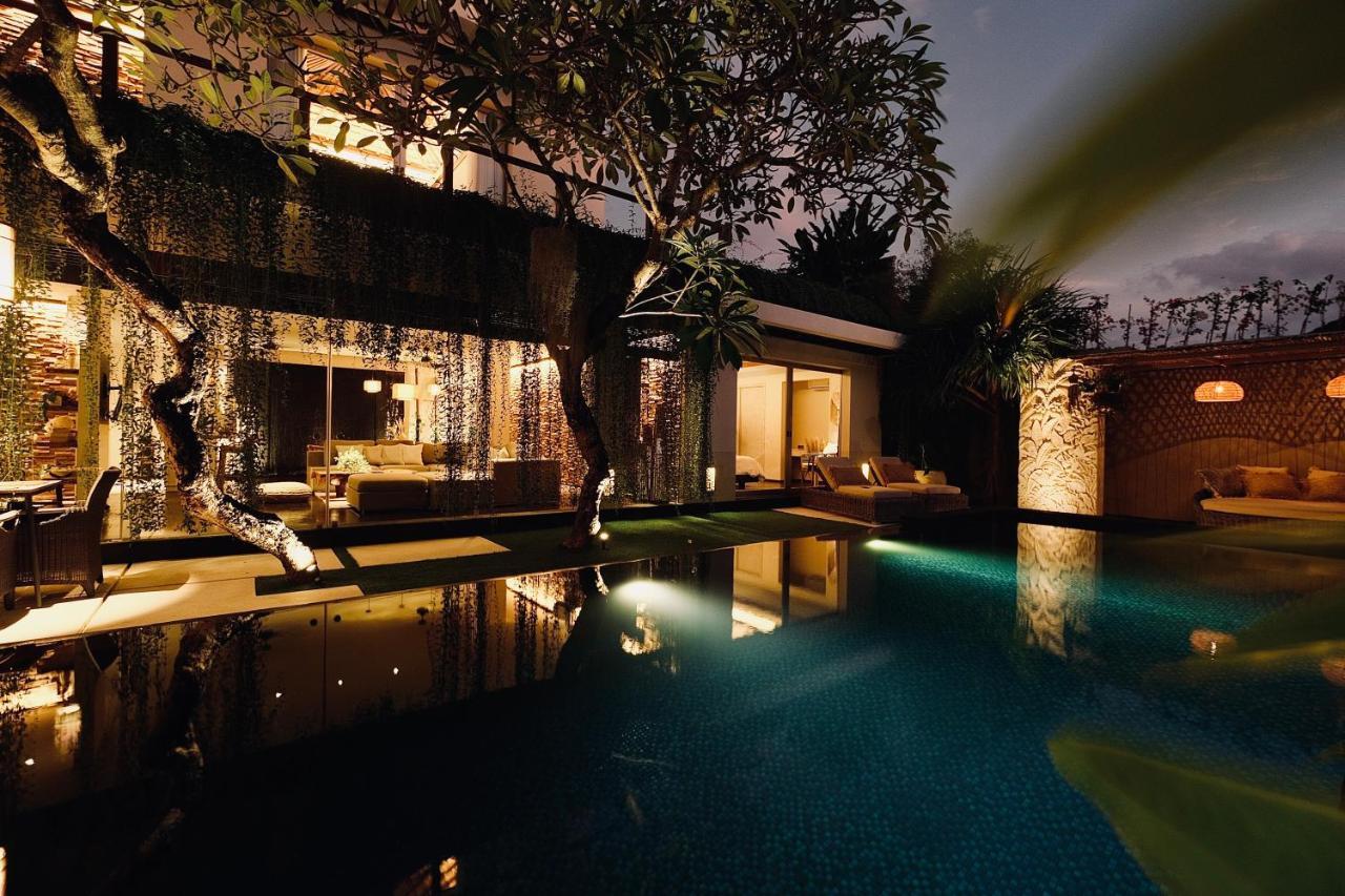 Sunset Palms Beach Villa Jimbaran Extérieur photo